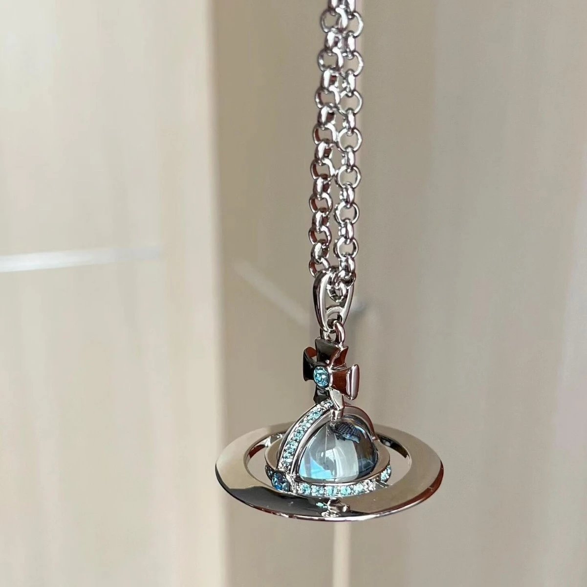 Vivienne Westwood Necklaces — Glacier Blue Medium colorway — USFans Spreadsheet photo