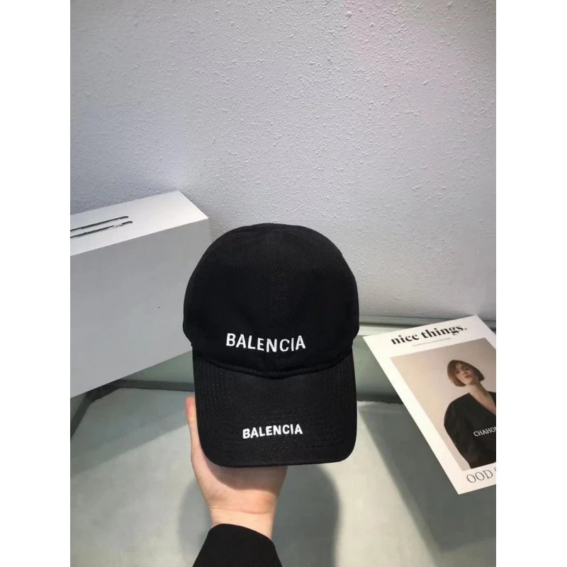 Balenciaga cap [21+ styles]