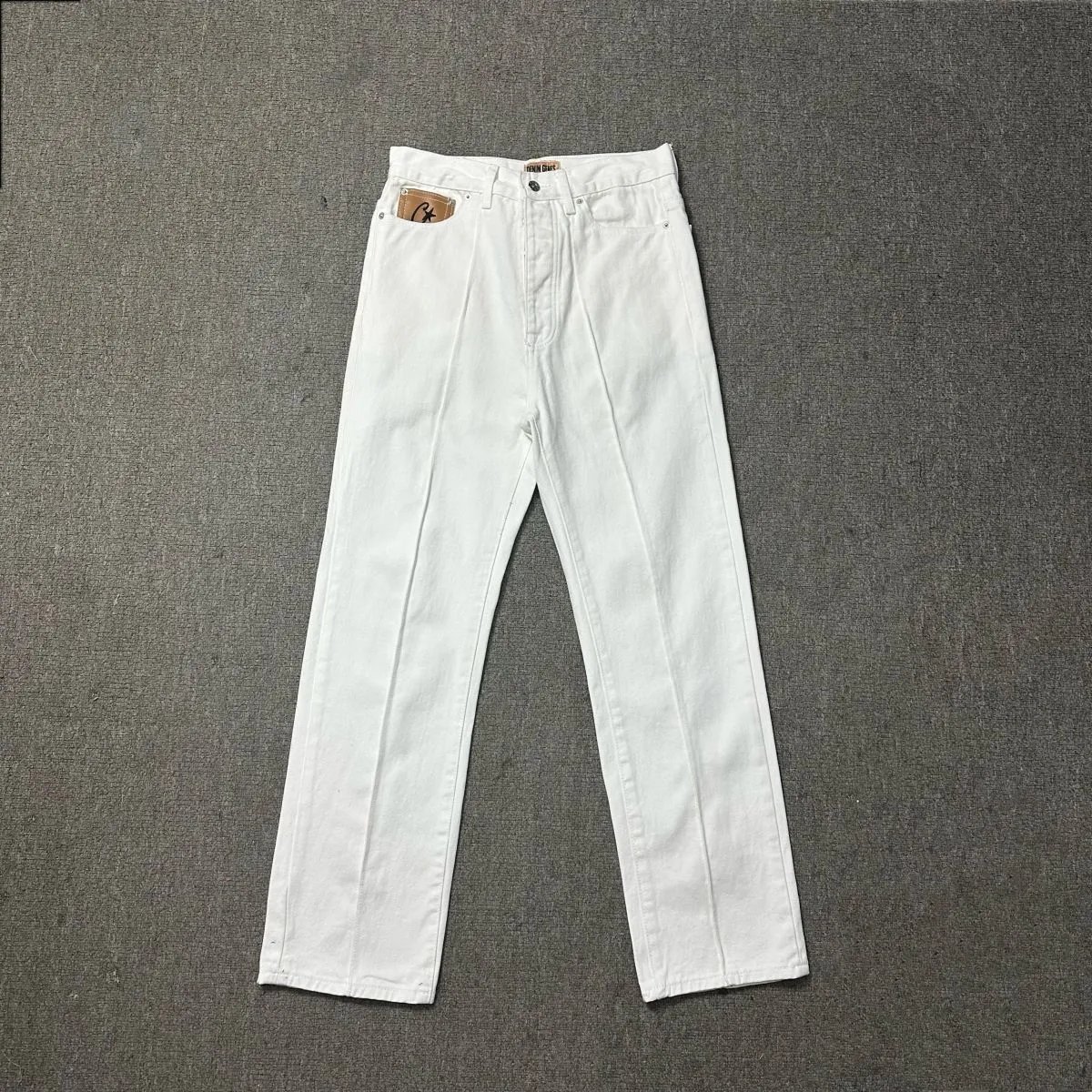 Corteiz jeans short — 8009 White colorway — USFans Spreadsheet photo