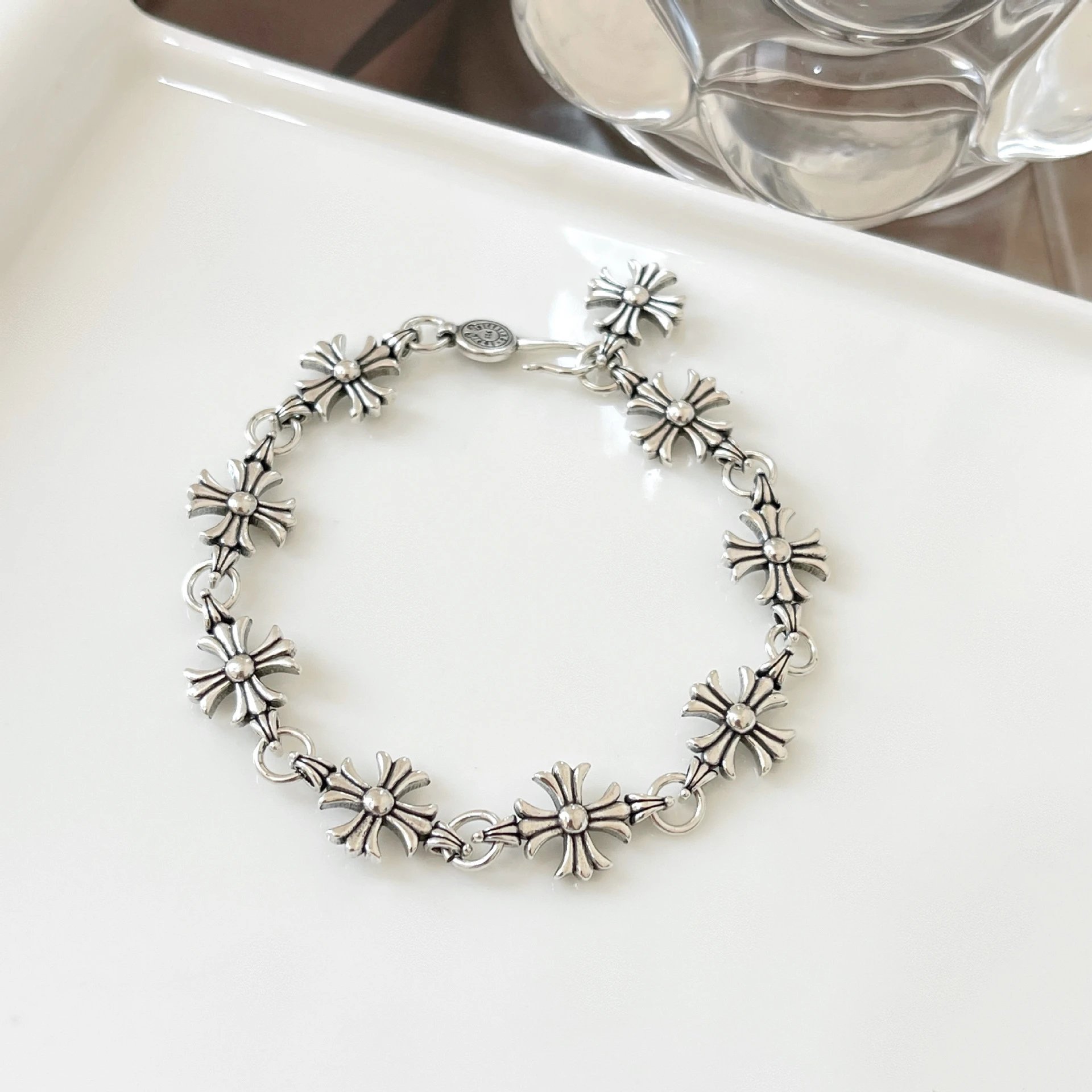 Chrome Hearts Bracelet — Cross pendant bracelet with hook-and-eye clasp SL156 colorway — USFans Spreadsheet photo