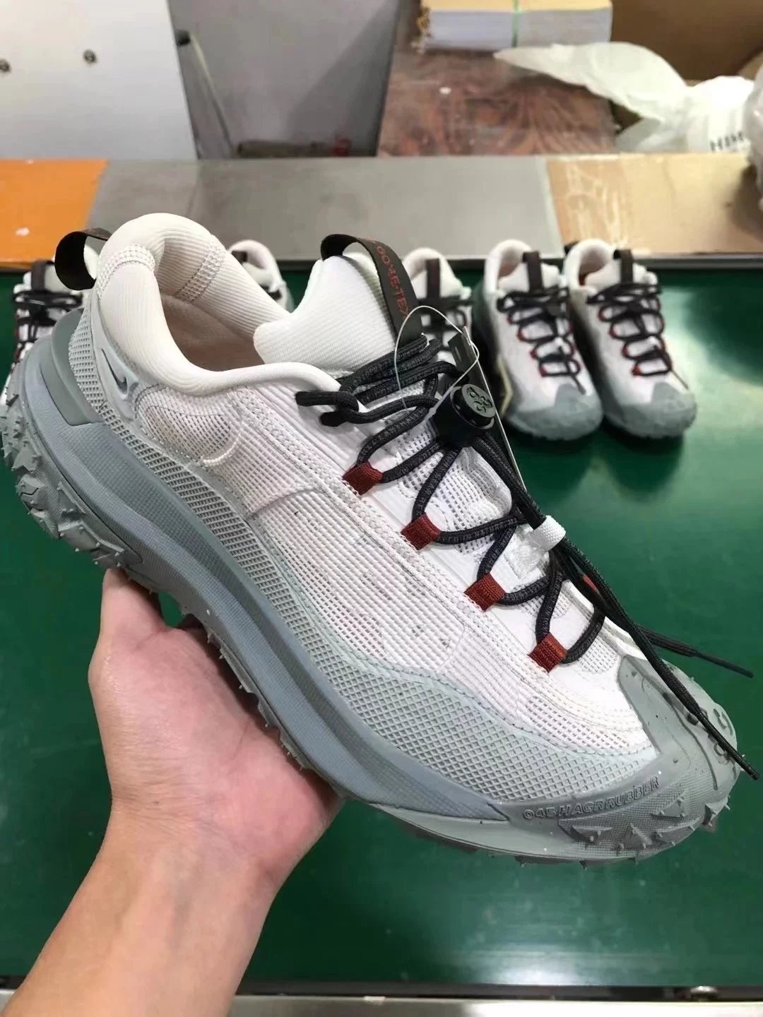 Nike ACG Mountain Fly Low Gore-Tex White / Gray Sneakers Running Shoes - 6