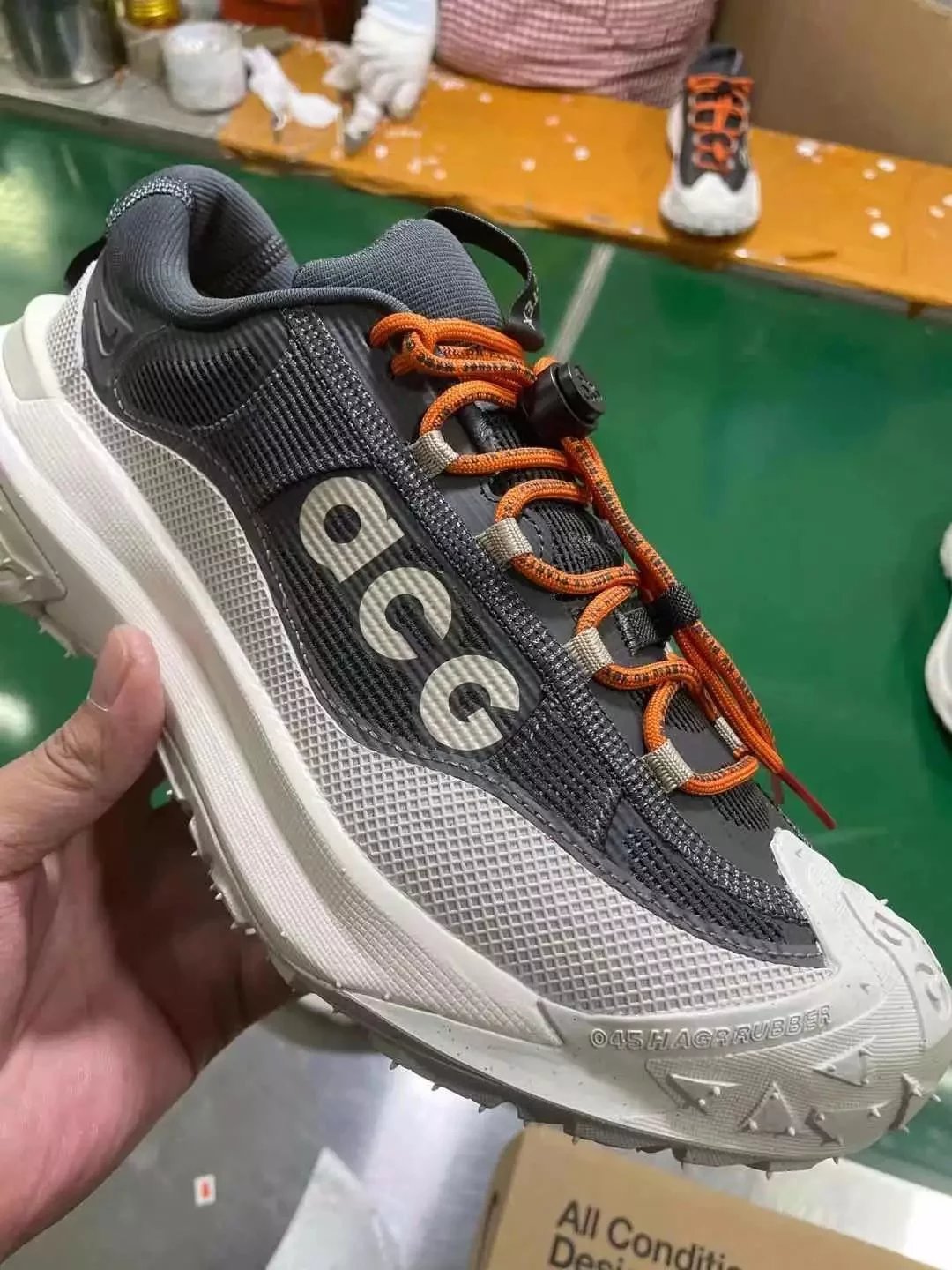 Nike ACG Mountain Fly Low Gore-Tex White / Gray Sneakers Running Shoes - 7