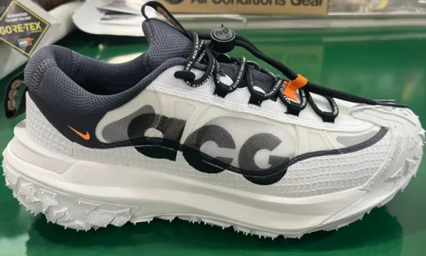 Nike ACG Mountain Fly Low GORE-TEX White / Black / Orange Sneakers Running Shoes - 1