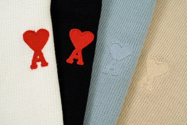 Ami Sweater: seller detail photo 2