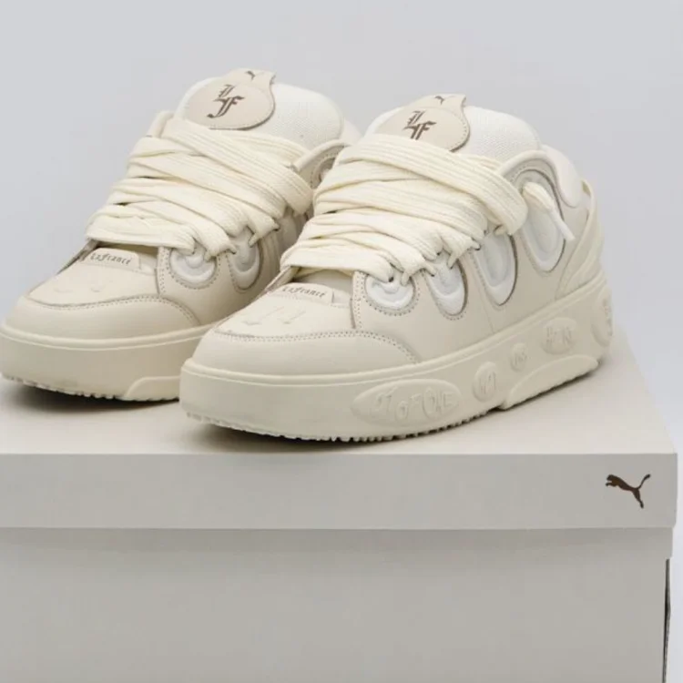 Trendy shoes