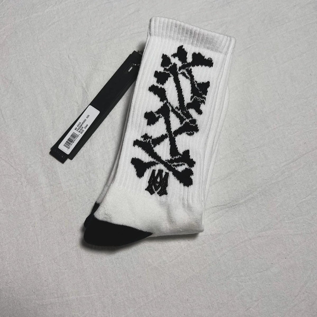 202300442 ARI 骨头+刺绣  白色