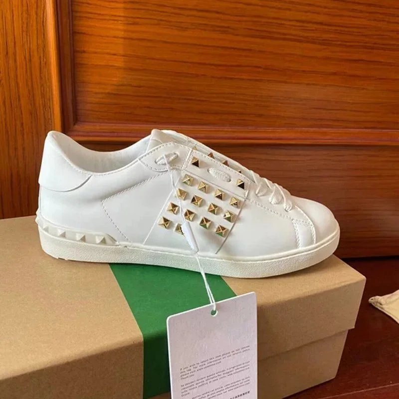 白色金色铆钉  22