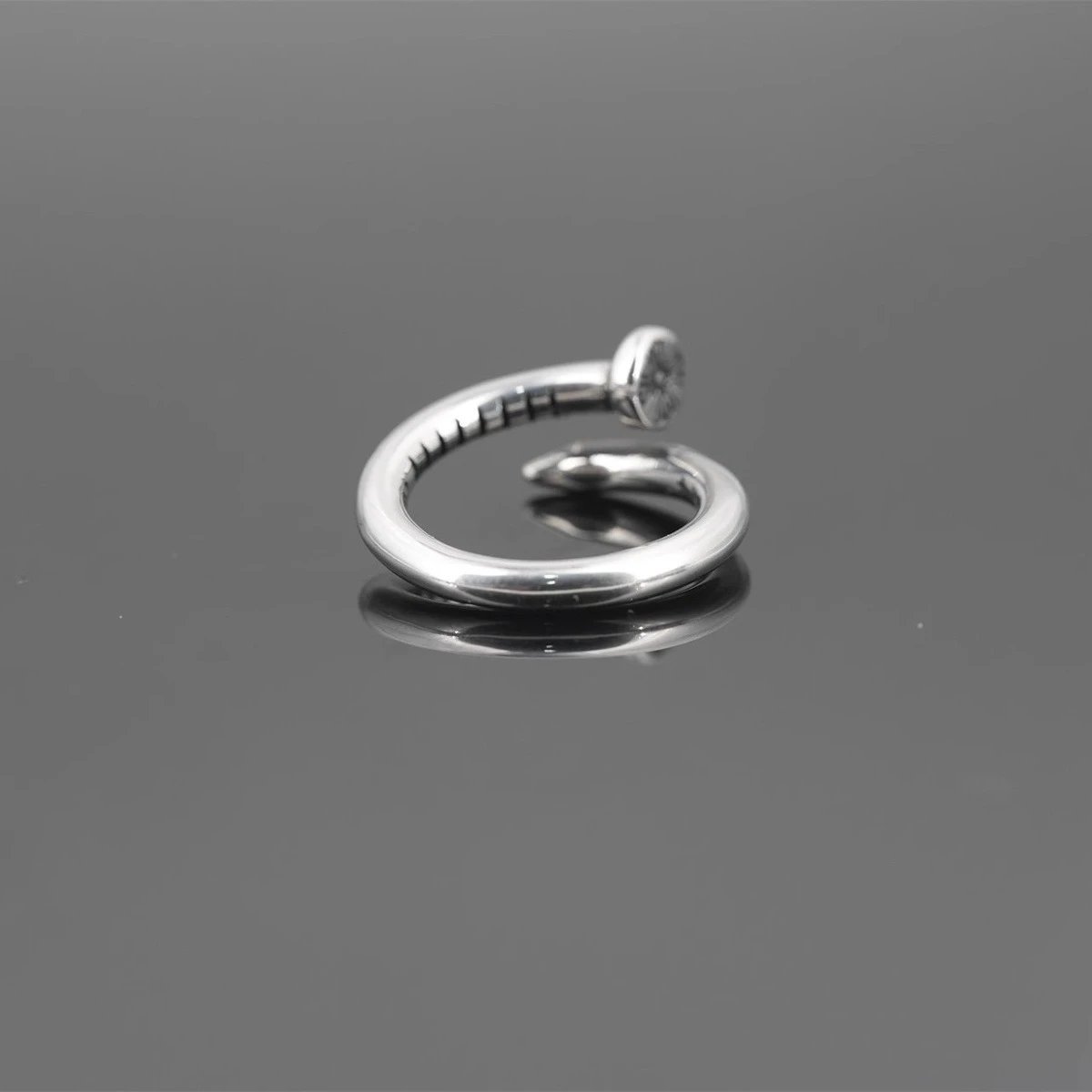 U-shaped ring