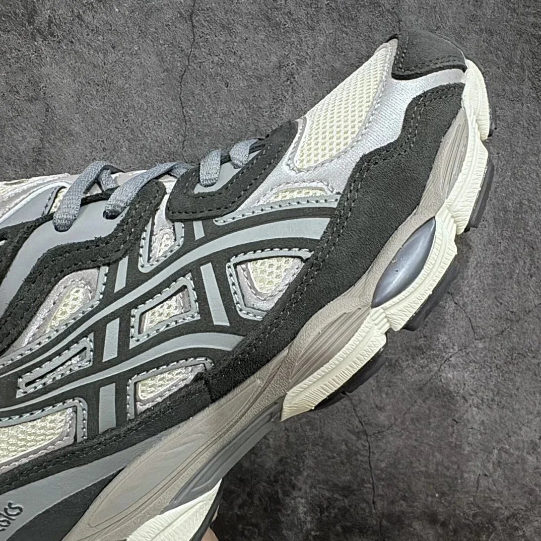 Asics GlNYC 6