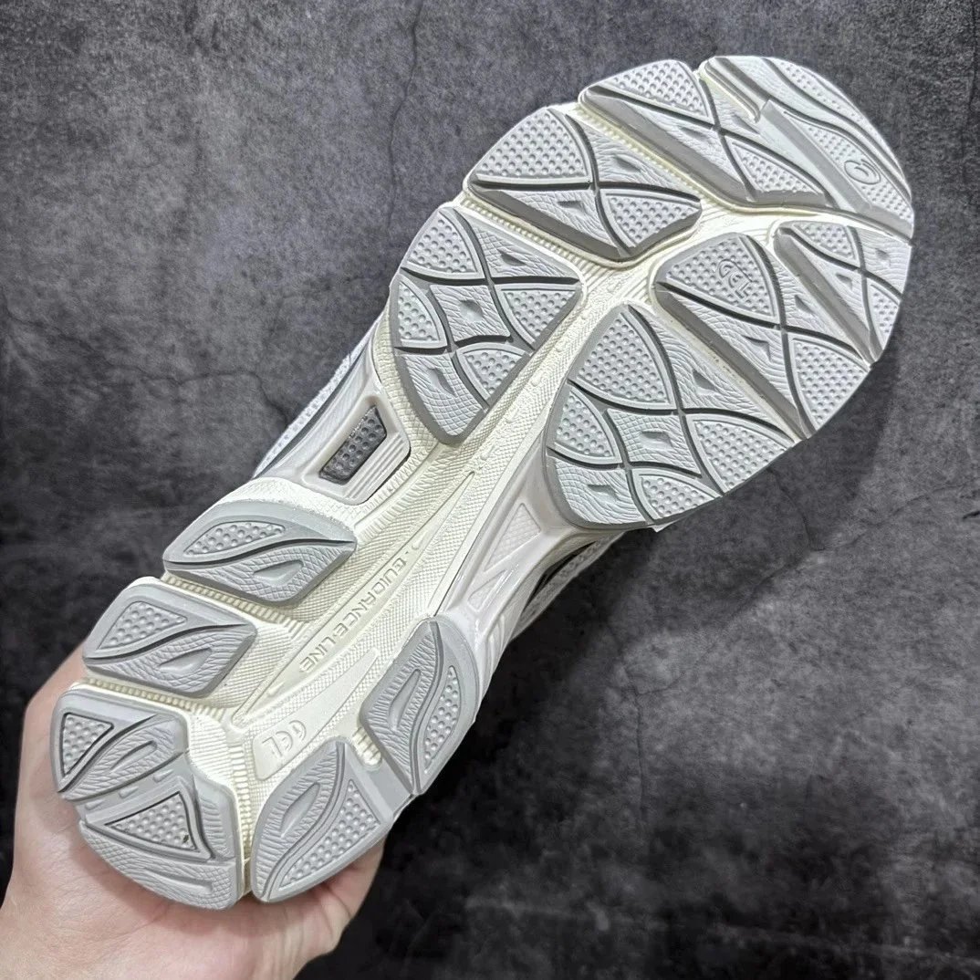 Asics GlNYC 3