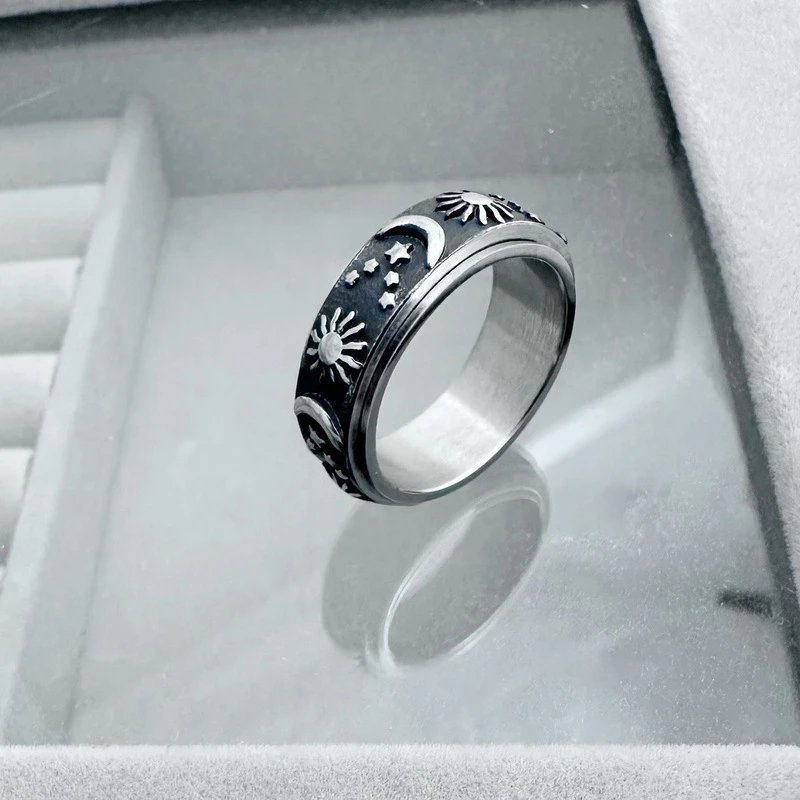 日月星辰旋转戒指