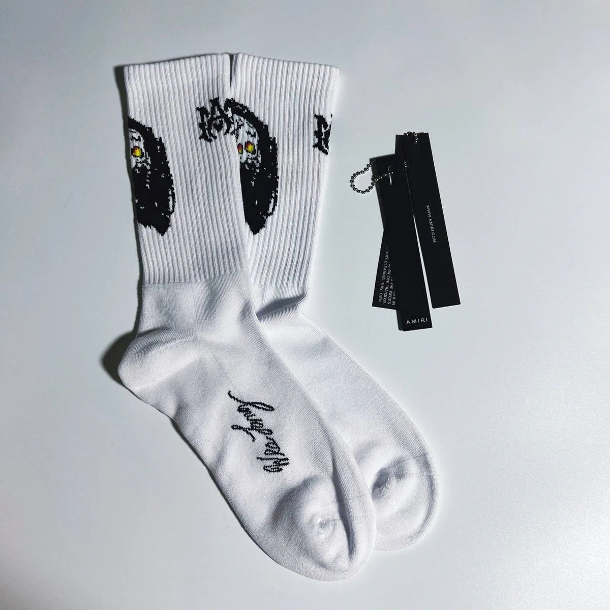 202300411 ARI 黄色眼睛