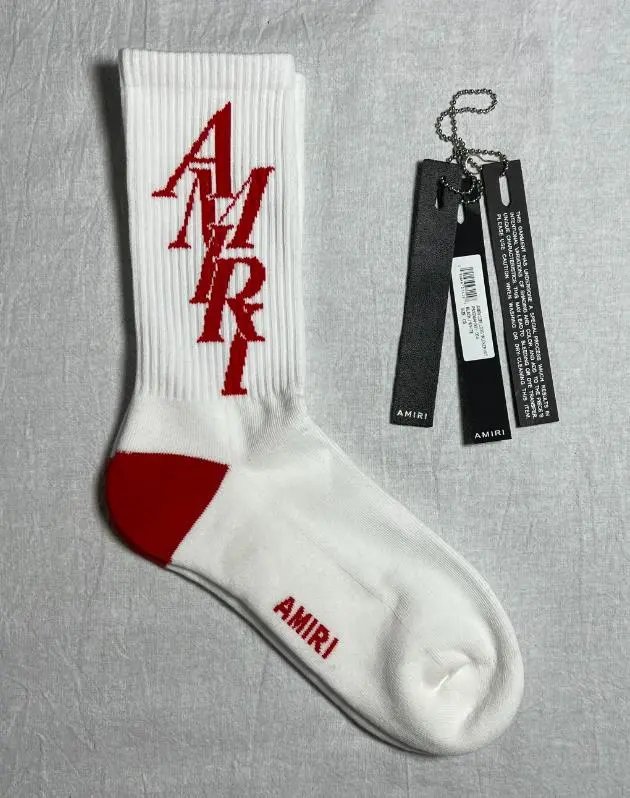 202300440 ARI 上下字母 白（红） 袜子