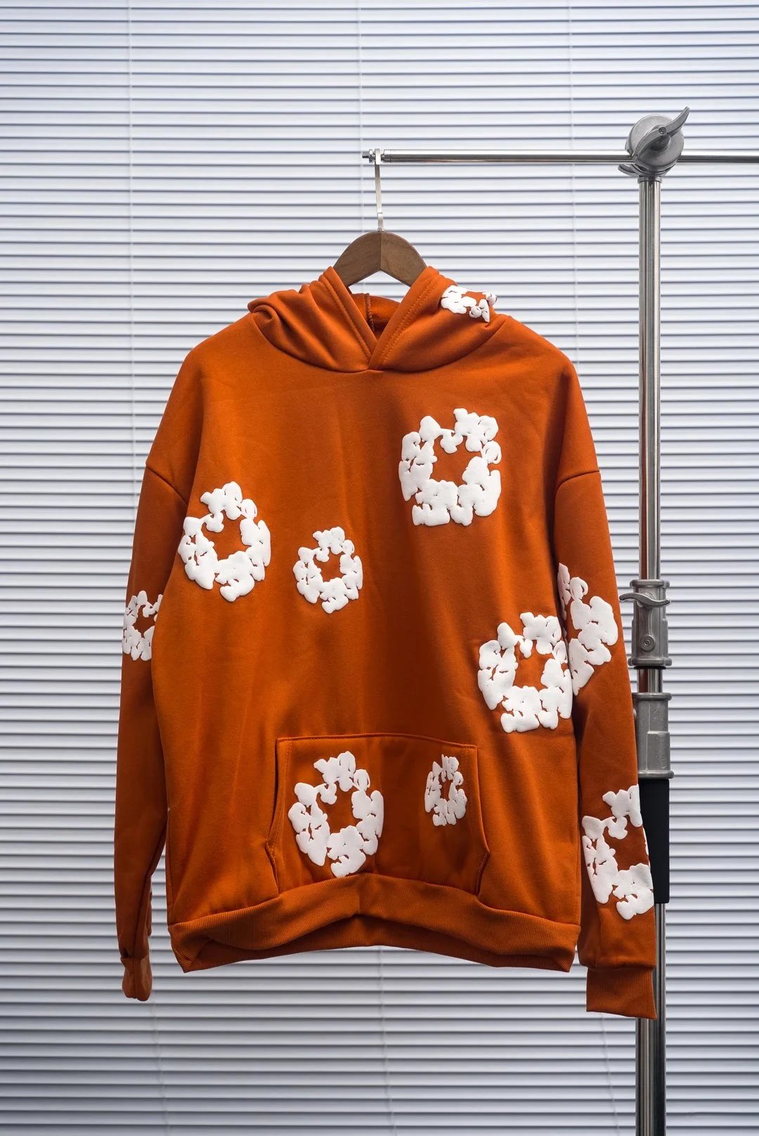 橙色卫衣