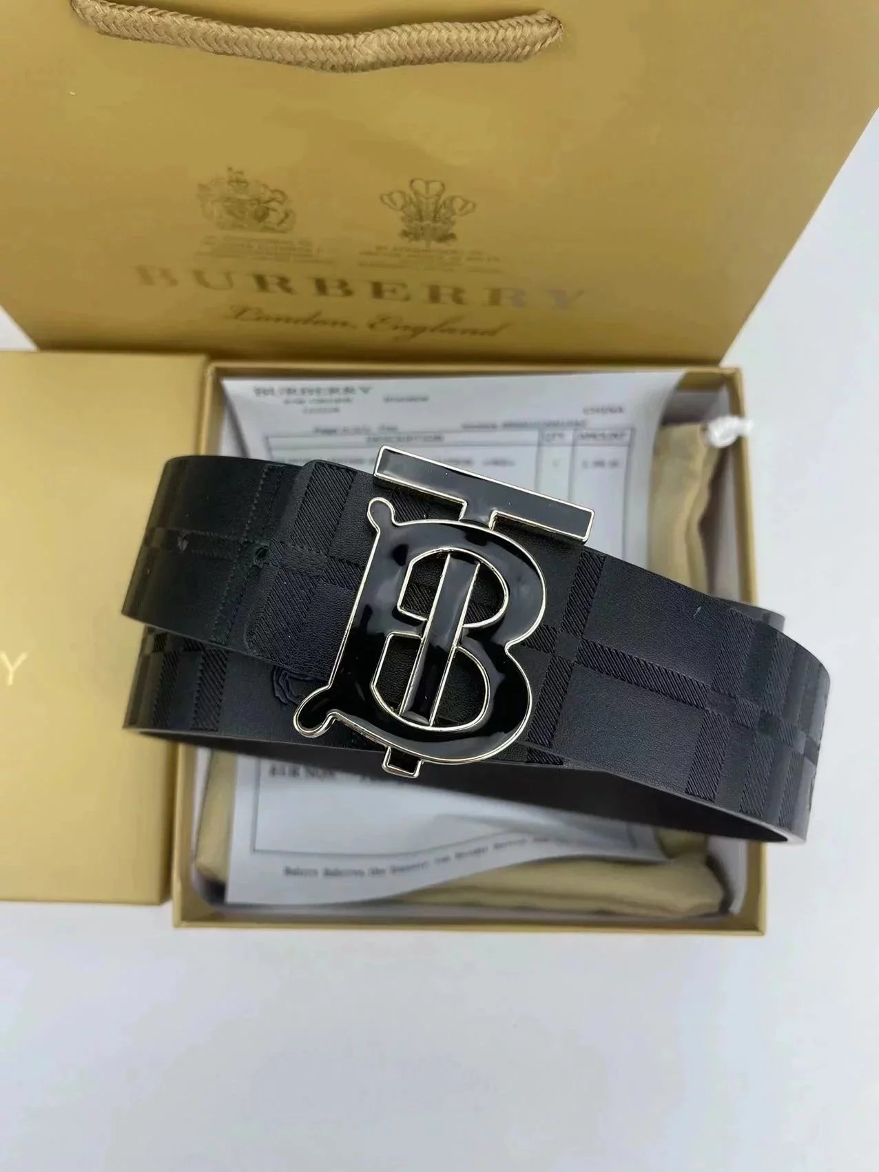 Burberry Leather Belt Signature Collection