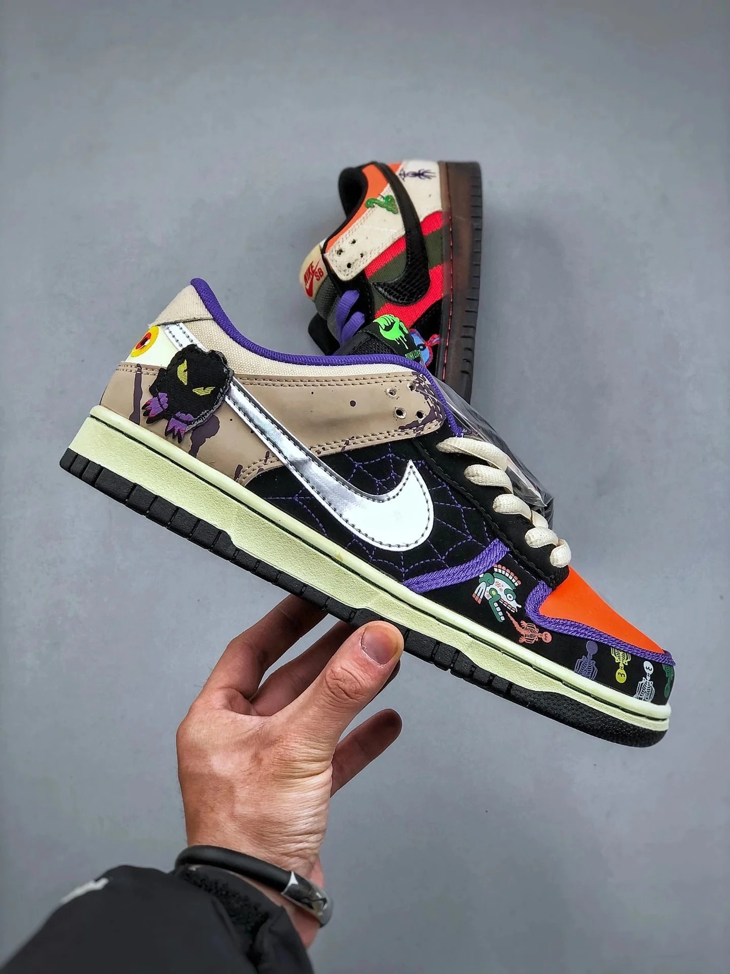 Nike SB Dunk Low Pro Skate Shoes