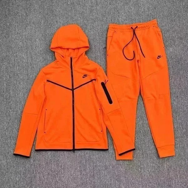 Nike Sportswear Tracksuit Tech Pack