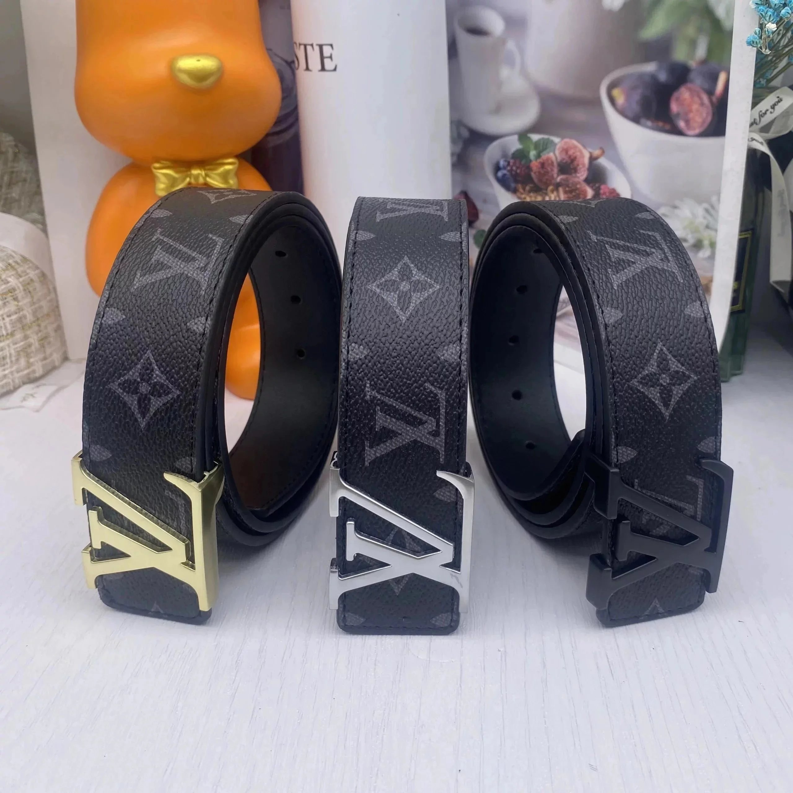 Louis Vuitton Men's Reversible Belt Series