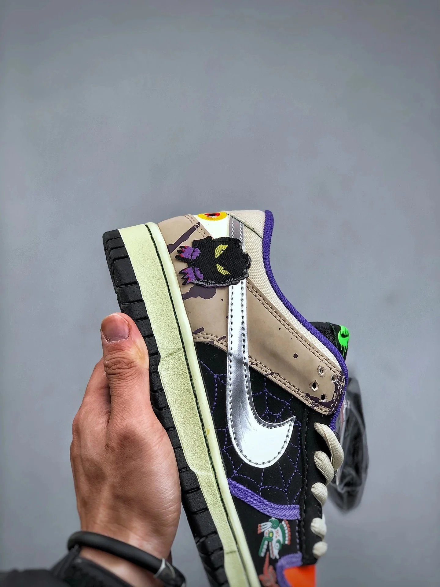 Nike SB Dunk Low Pro Skate Shoes