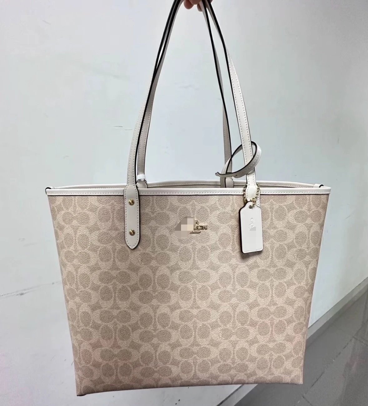Vanilla White (Gift Box + Gift Bag)
