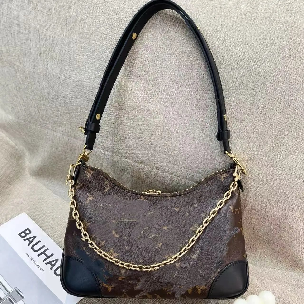 Black Bull Horn 29-16