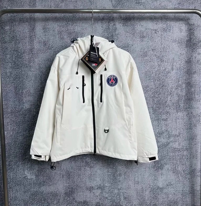 X02 Paris stormcoat