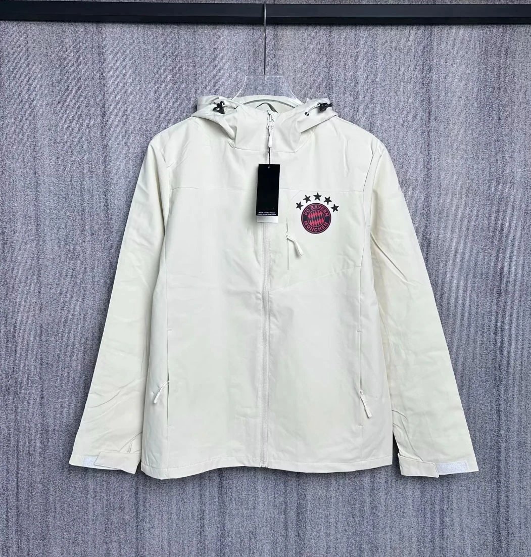Y18 Bayern stormcoat white