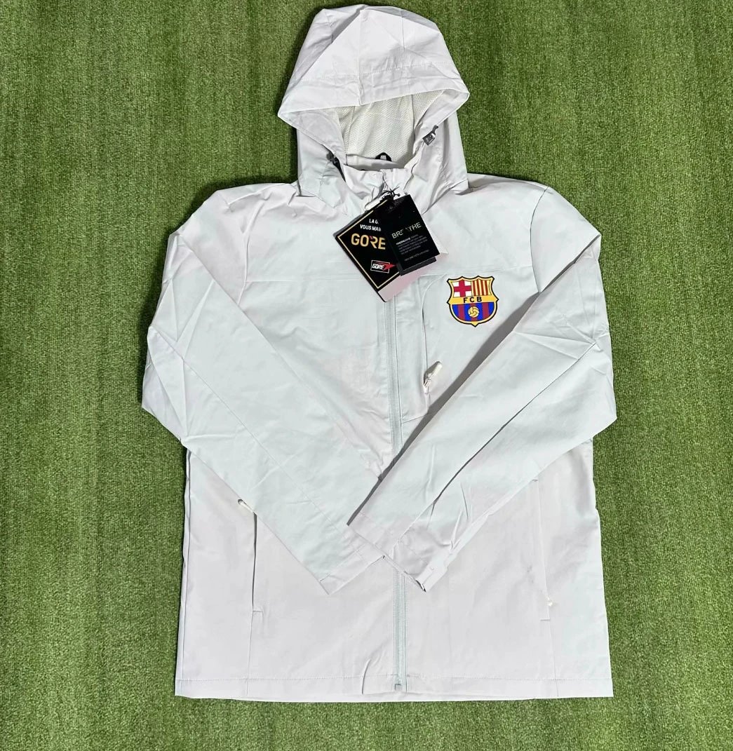 Y20 Barcelona stormcoat white