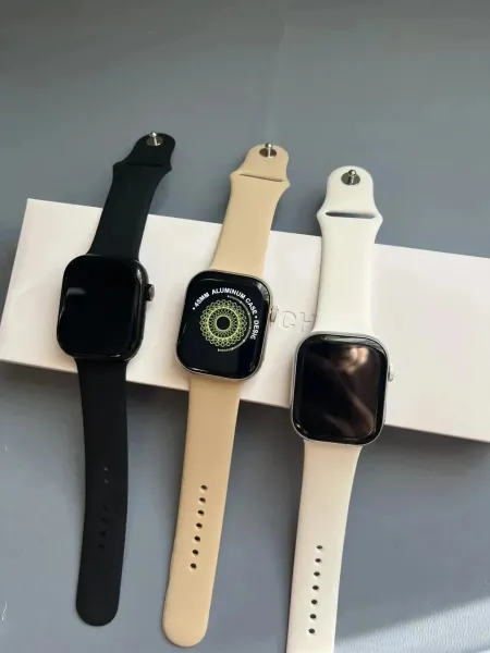 Apple Watch Series 7 Silver Aluminum Smartwatch - 6