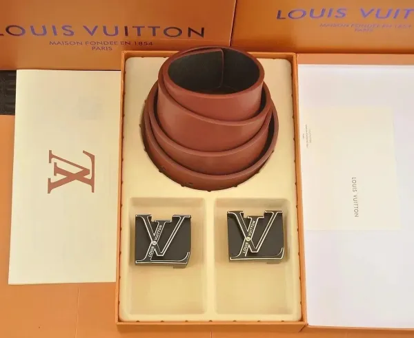 Louis Vuitton Reversible Belt with LV Logo Buckles in Brown and Black - 1