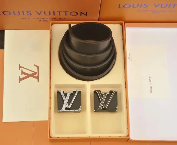 Louis Vuitton LV Initiales Belt Buckle Set Black Accessories - 1