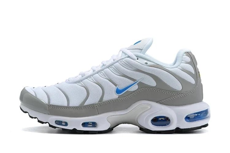 Nike Air Max Plus Black/Red Sneakers - 33