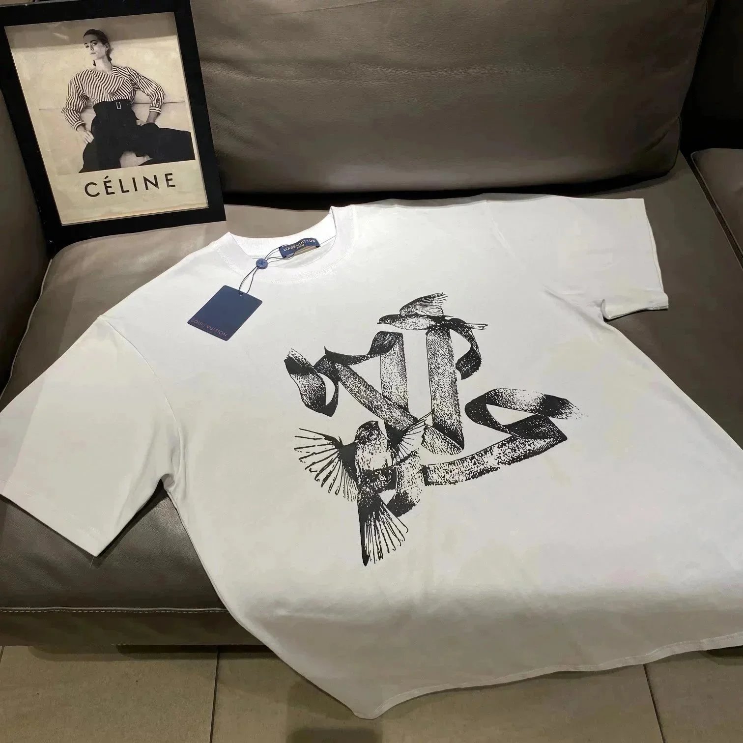 White logo with black ink 002 SKU image