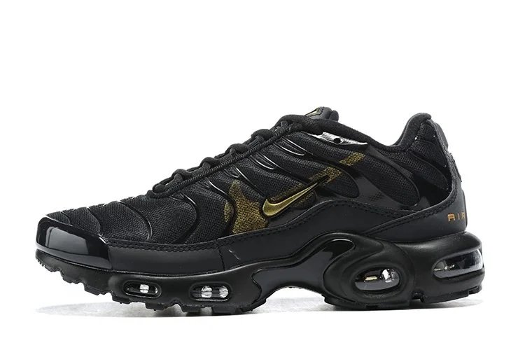 Nike Air Max Plus Black/Red Sneakers - 38