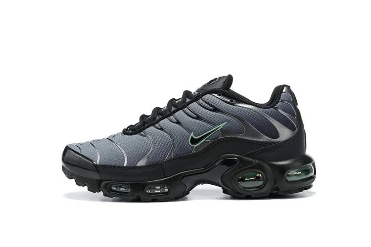Nike Air Max Plus Black/Red Sneakers - 13