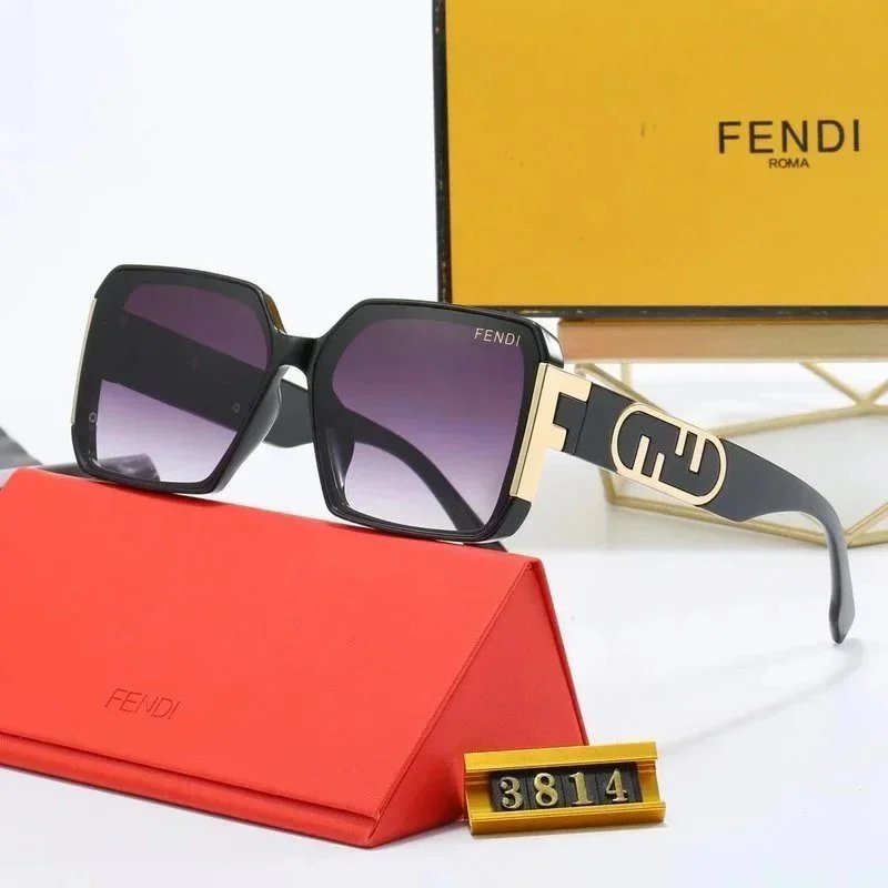 Fendi FF Logo Oversized Square Sunglasses Black Gold Gradient - 1