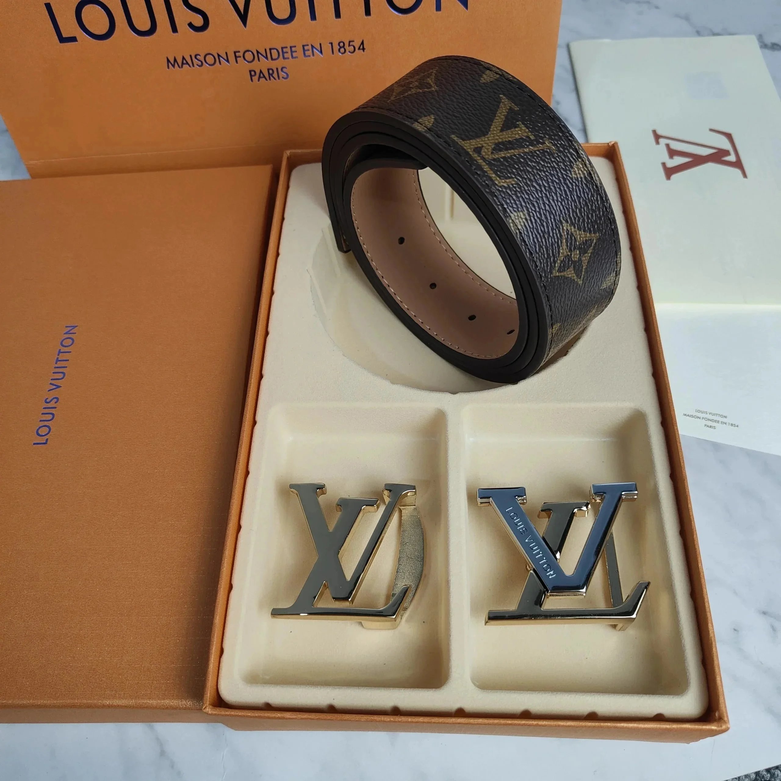 Louis Vuitton Damier Azur Reversible Belt with Interchangeable LV Buckles White/Gray Leather Belt - 7