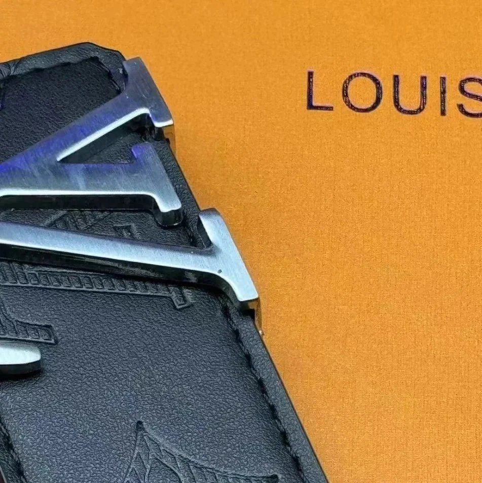 Louis Vuitton LV Initiales Belt Black Leather with Silver-Tone Hardware