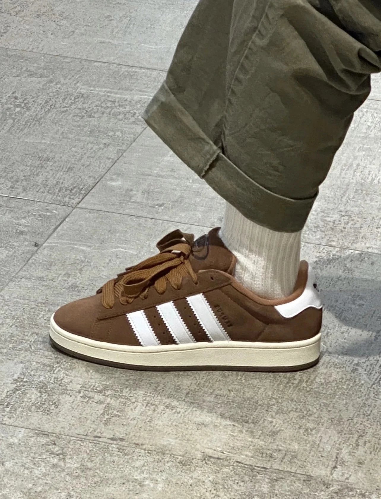 Adidas Originals Campus Pink Suede Sneakers - 9