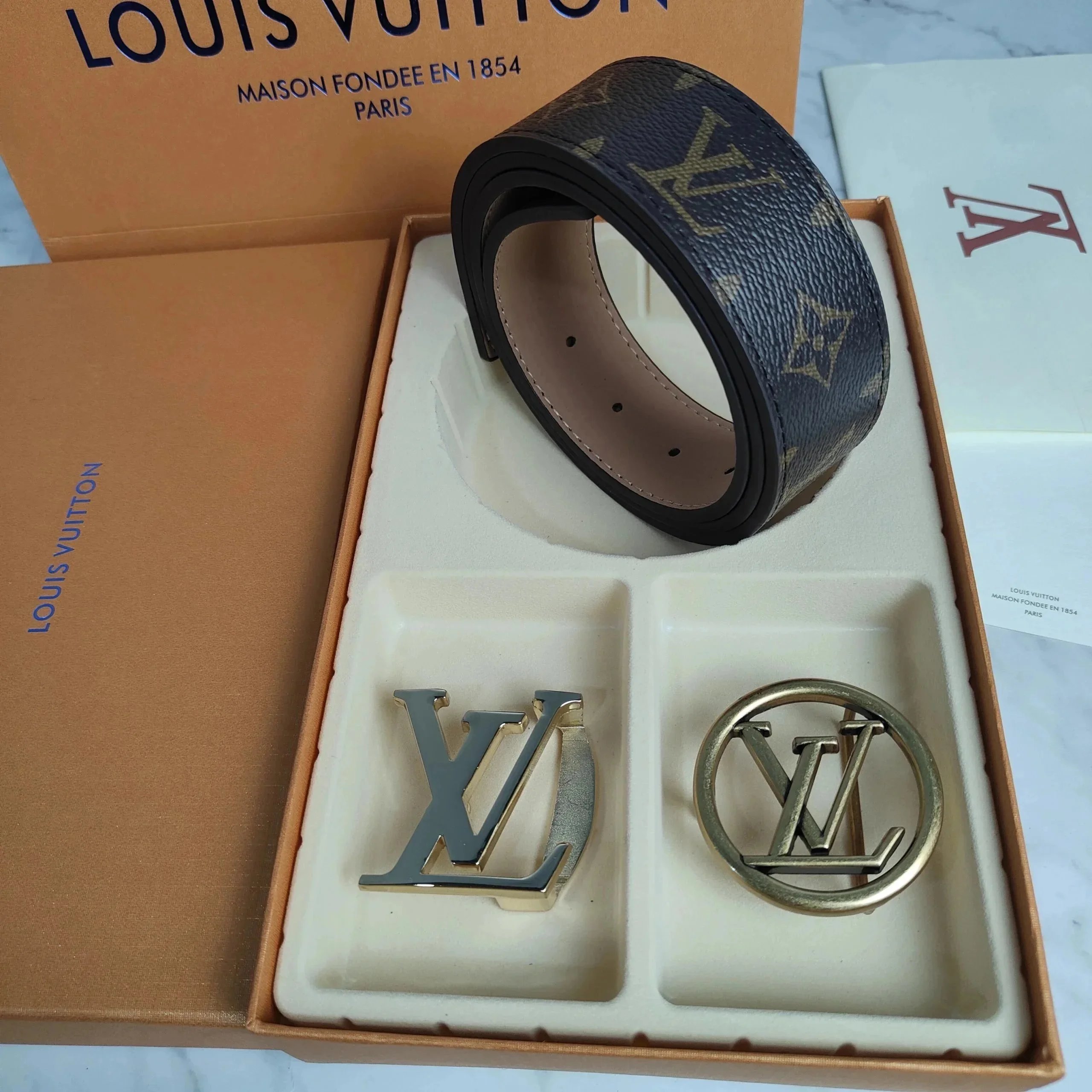 Louis Vuitton Damier Azur Reversible Belt with Interchangeable LV Buckles White/Gray Leather Belt - 10