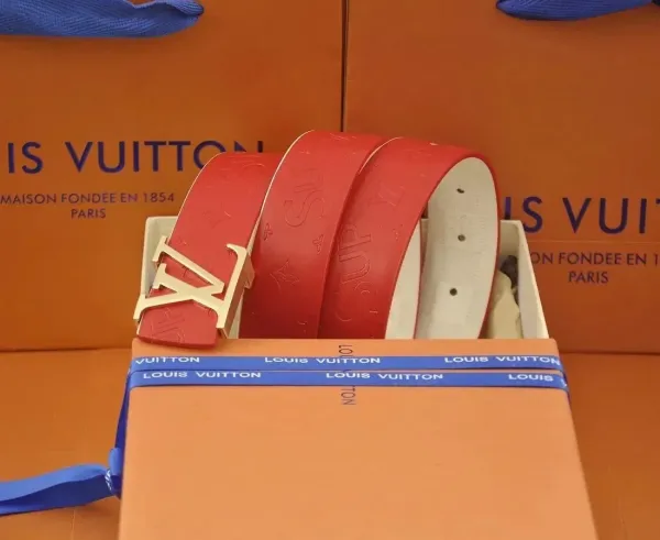 Louis Vuitton LV Initiales Belt White Leather with Red Lining - 4