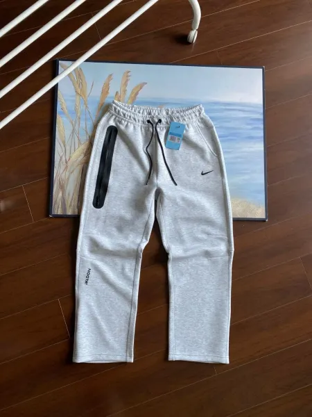 Nike Tech Fleece Sweatpants Light Gray - 1