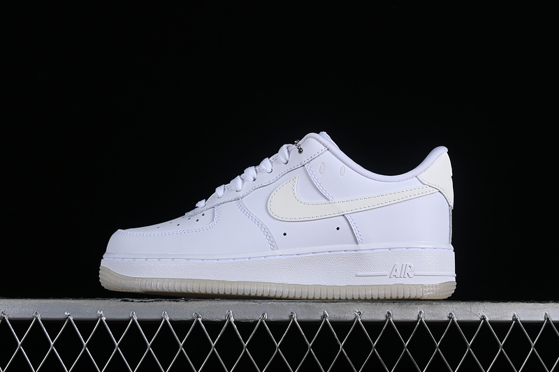Nike Air Force 1 Low 'Desert' Sneakers - 25