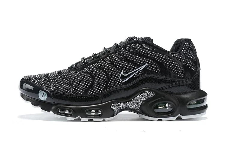 Nike Air Max Plus Black/Red Sneakers - 25