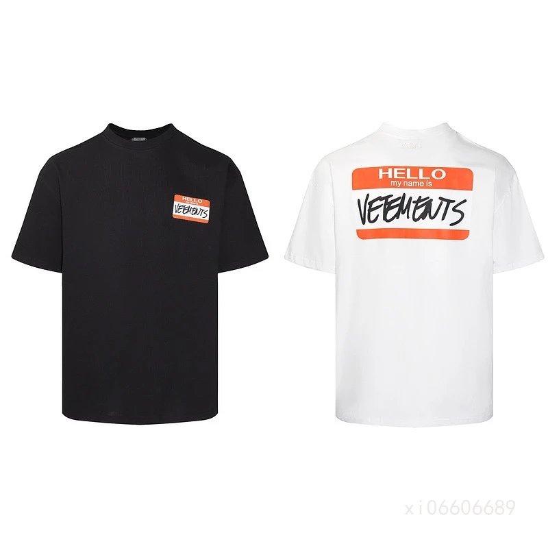 VETEMENTS HELLO my name is T-Shirt