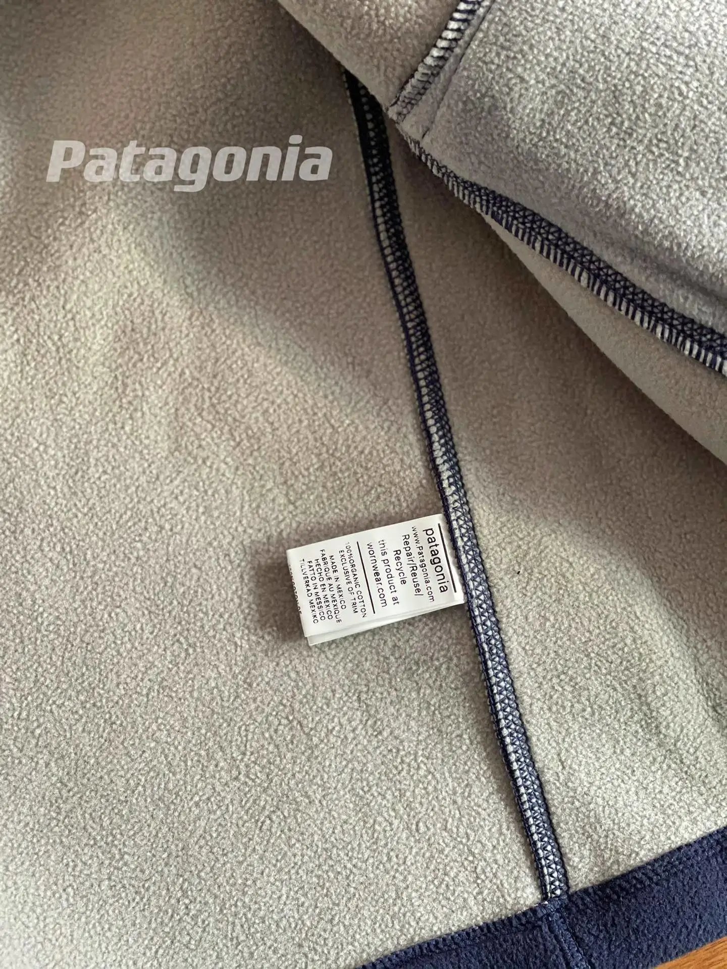 Patagonia M's P-6 Logo Better Sweater Men's Knit Fleece Jacket Charcoal Gray - 3