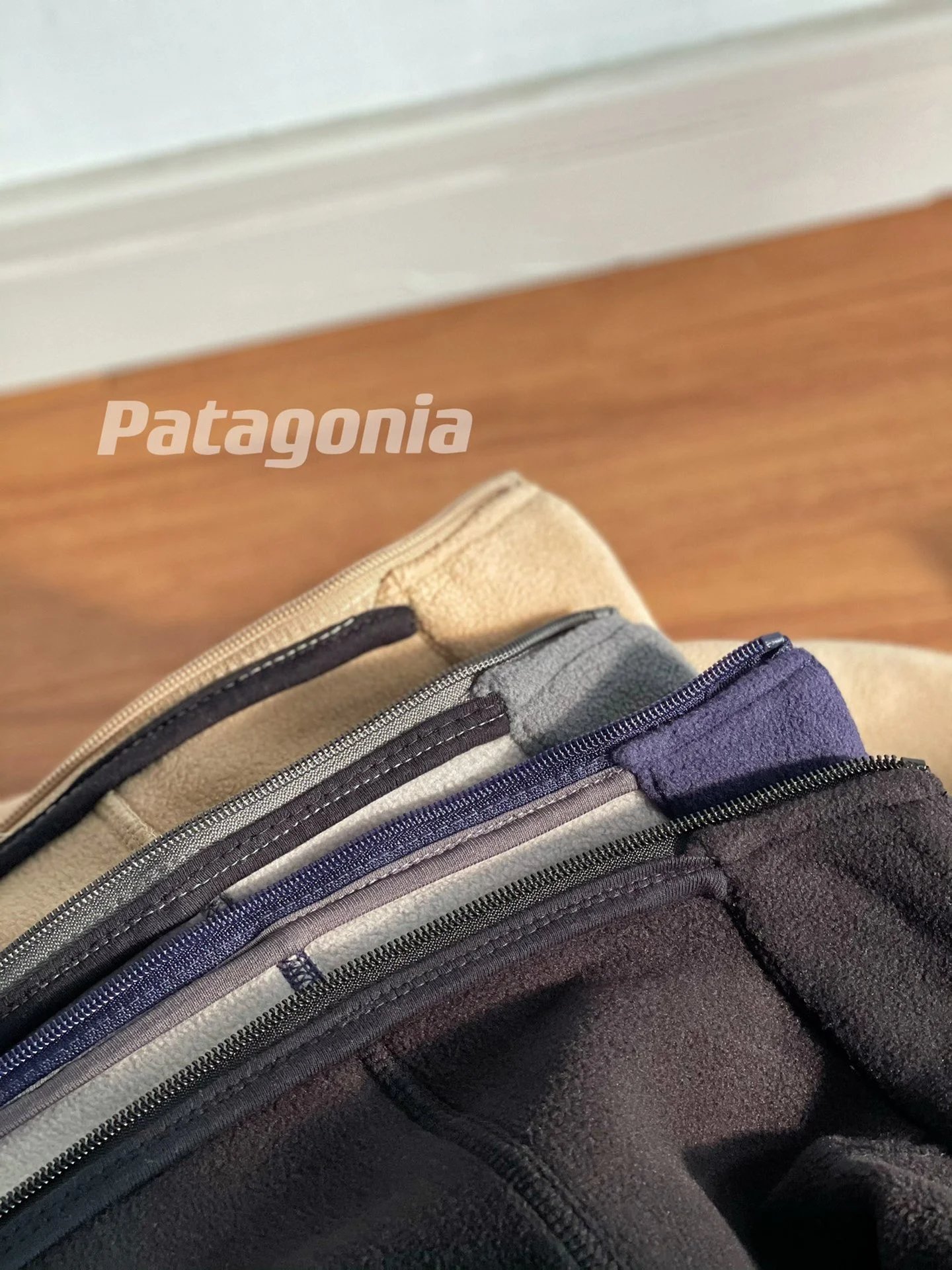 Patagonia M's P-6 Logo Better Sweater Men's Knit Fleece Jacket Charcoal Gray - 13