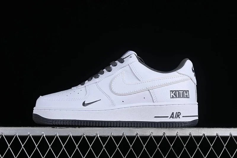 Nike Air Force 1 Low 'Desert' Sneakers - 11