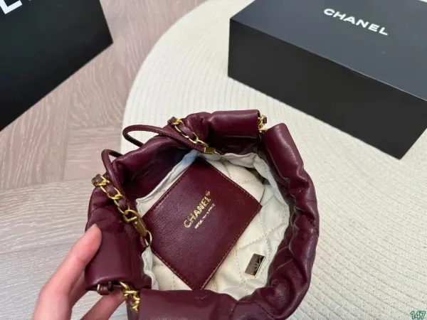Chanel 22 Bag White Quilted Patent Leather Shoulder Bag - 9