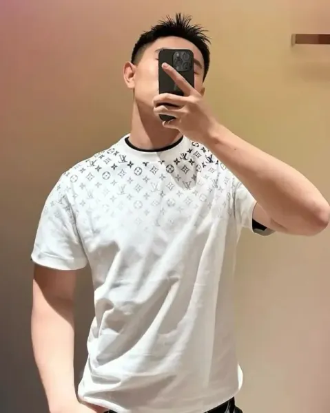 Louis Vuitton Monogram Gradient T-Shirt Charcoal Gray T-Shirt - 9